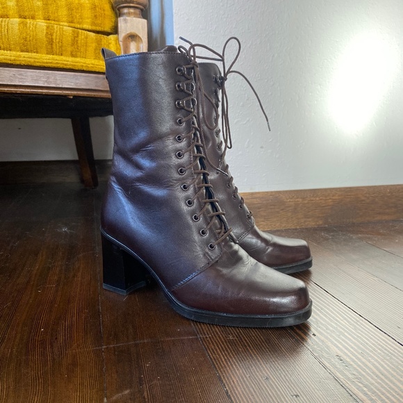 Vintage Dark Brown Lace-Up Boots - Picture 2 of 10